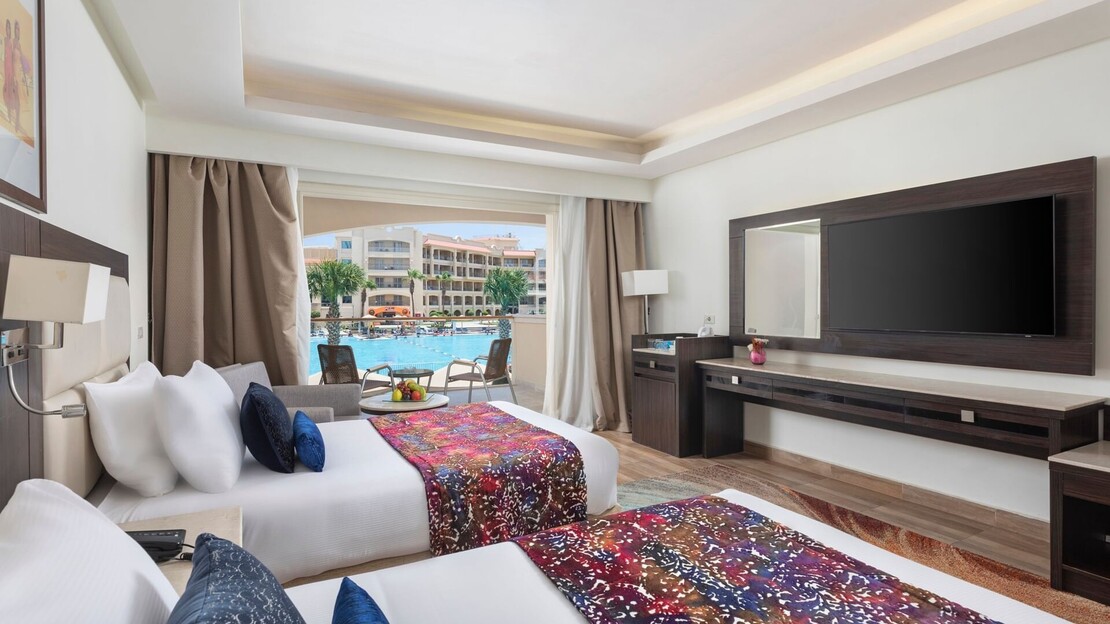 PickAlbatros White Beach Resort